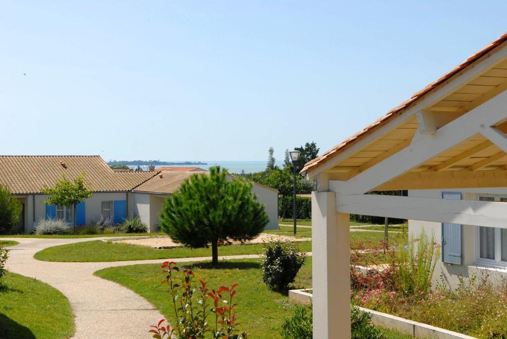 Azureva Fouras Aparthotel Exterior photo